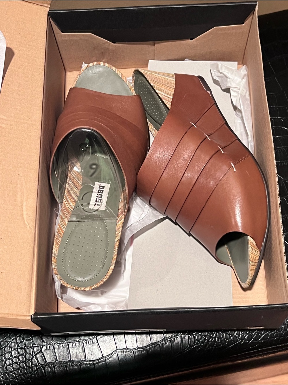 Tsubo Brown Leather Peep-Toe Slide Mules